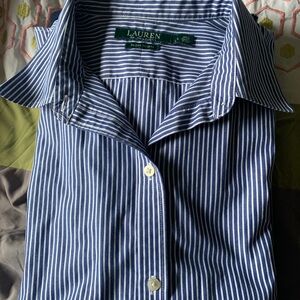 Ralph Lauren bottom down shirt for women.  . Long sleeve, size large